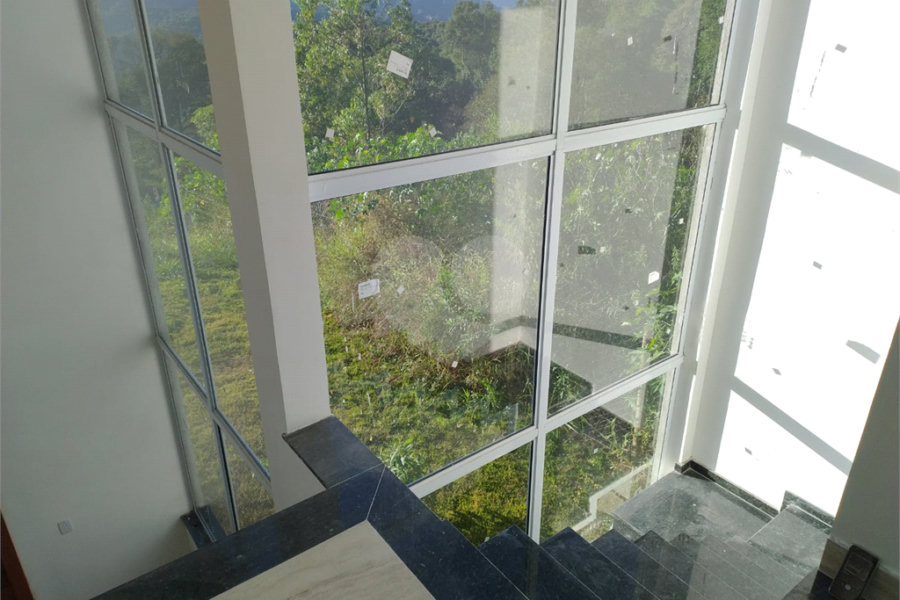 Casa nova na Serra da Cantareira com 3 suítes