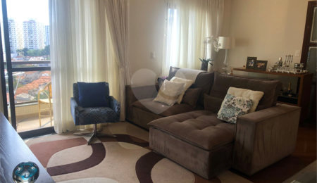 Apartamento à venda com 3 quartos, sendo 1 suíte,  em Vila Regente Feijó, São Paulo, SP