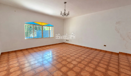 Casa Térrea à venda com 4 quartos, sendo 2 suítes,  em Loteamento Loanda, Atibaia, SP