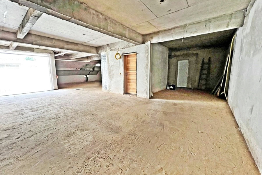 Casa de Alto Padrão à Venda em Condomínio Fechado no Barro Branco | 4 Suíte | 6 Vagas