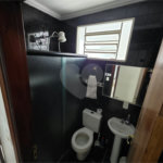 Casa térrea à venda no Douradinho com 2 quartos e edícula com mais dois quartos e 2 banheiros.