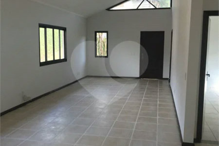 Casa assobradada à venda no Jardim Panorama – Vinhedo/SP