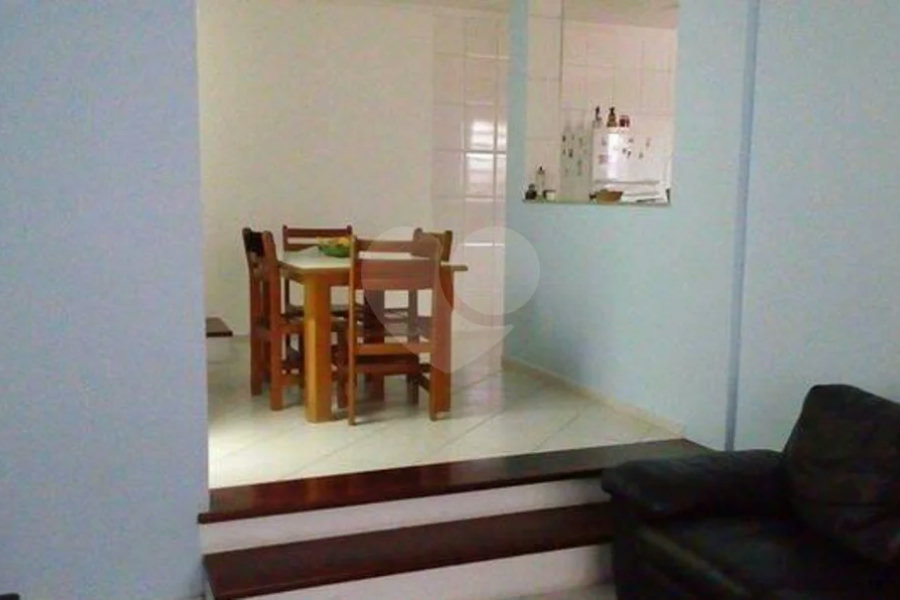 Lindo sobrado à venda na Vila Rica
