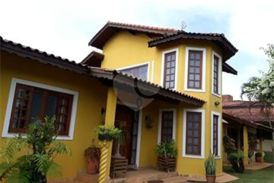 Casa à venda com 3 suítes em Estância Santa Maria do Laranjal, Atibaia, SP