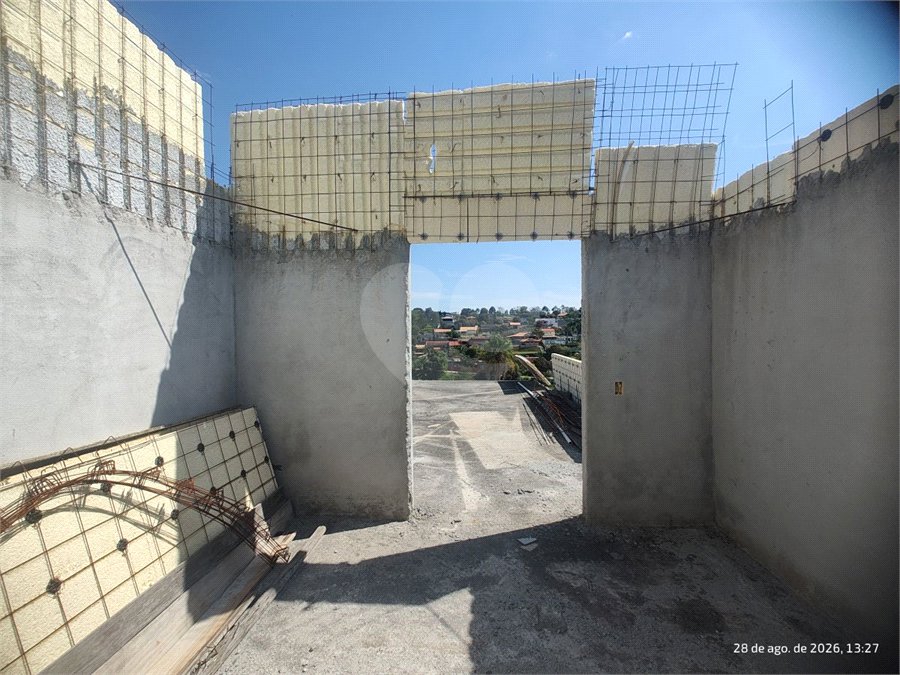 Terreno 810 metros à venda em Atibaia com projeto aprovado exclusivo de alto padrão com construção inacabada