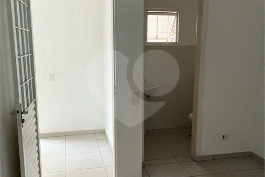 Ótimo Prédio Comercial !! Vende Total ou Aluga andar superior..OPORTUNIDADE !