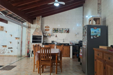 Casa à venda com 3 quartos em Popular III, Louveira, SP