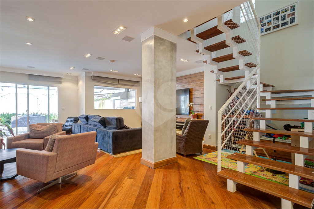 Casa à venda com 3 suítes no condomínio Villa Splendore, São Paulo - SP