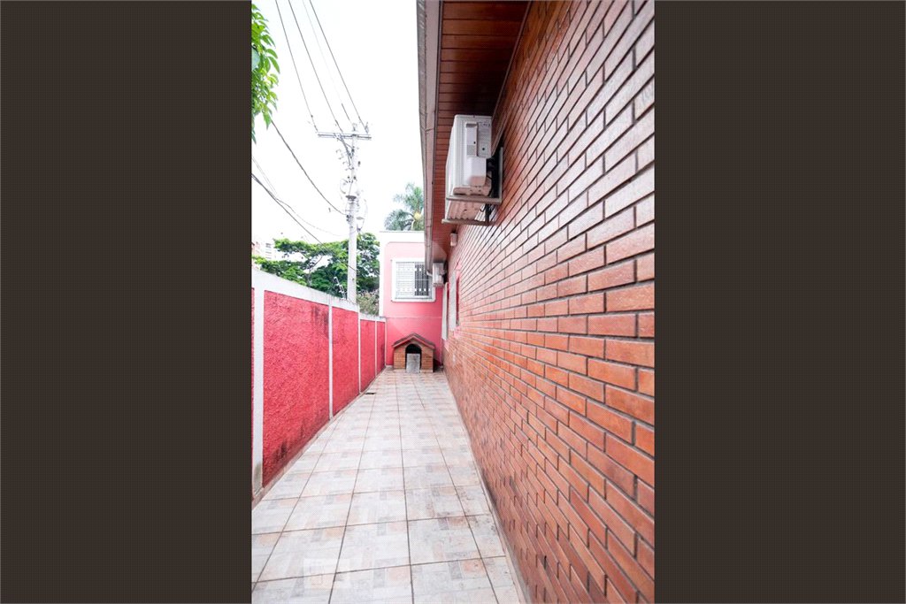 Casa à venda com 3 quartos, sendo 2 suítes, em Jardim Prudência, São Paulo, SP