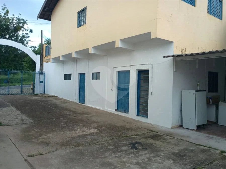 Salão Comercial a Venda no Jardim Melle em Vinhedo/SP