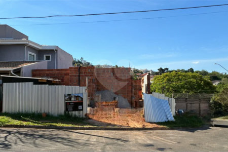 Casa à venda no Condominio Vivenda das Cerejeiras em Valinhos