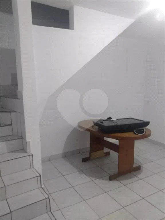 Duas casas com área total de 220m², 4 dormitórios, 3 suítes, 1 vaga de garagem, à venda em Pirituba