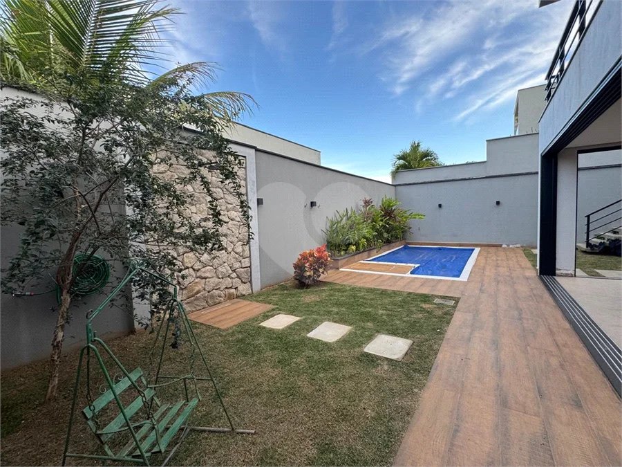 Casa à venda com 3 quartos, sendo 1 suíte,  no condomínio Parque Residencial Damha 2, Piracicaba - SP