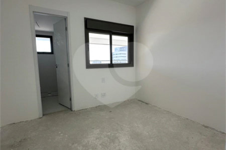 Apartamento com 125m², 3 dormitórios, sendo 3 suítes, 2 vagas, à venda na Moóca.