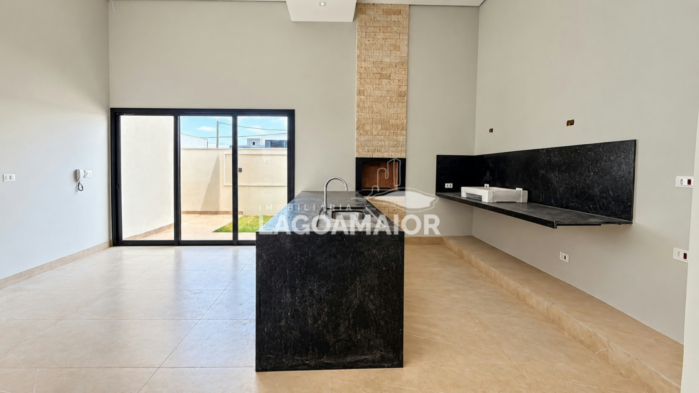Casa à venda com 3 quartos, sendo 1 suíte, no condomínio Terra Ville, Três Lagoas - MS