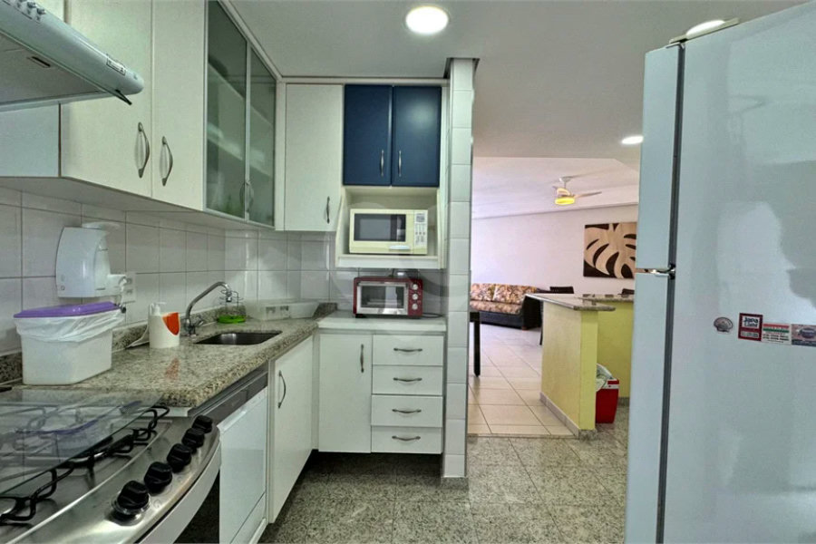 Apartamento à venda com 3 quartos, sendo 1 suíte,  em Riviera de São Lourenço, Bertioga, SP