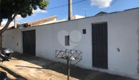 Casa à venda com 3 quartos, sendo 1 suíte,  em Jardim São Carlos 5, São Carlos, SP