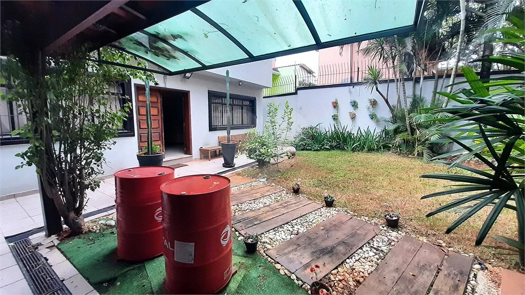 Vende-se Casa incrível no Jardim Prudência!