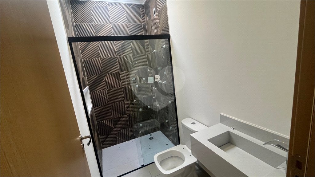 Casa Assobradada com 3 suítes na Vila Thais em Atibaia