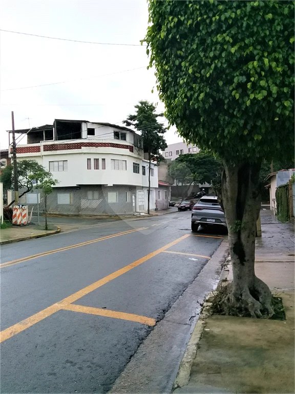 Apartamento com 83m² , 2 dormitórios , 2 vagas , à venda no bairro Cerâmica em São Caetano do Sul.