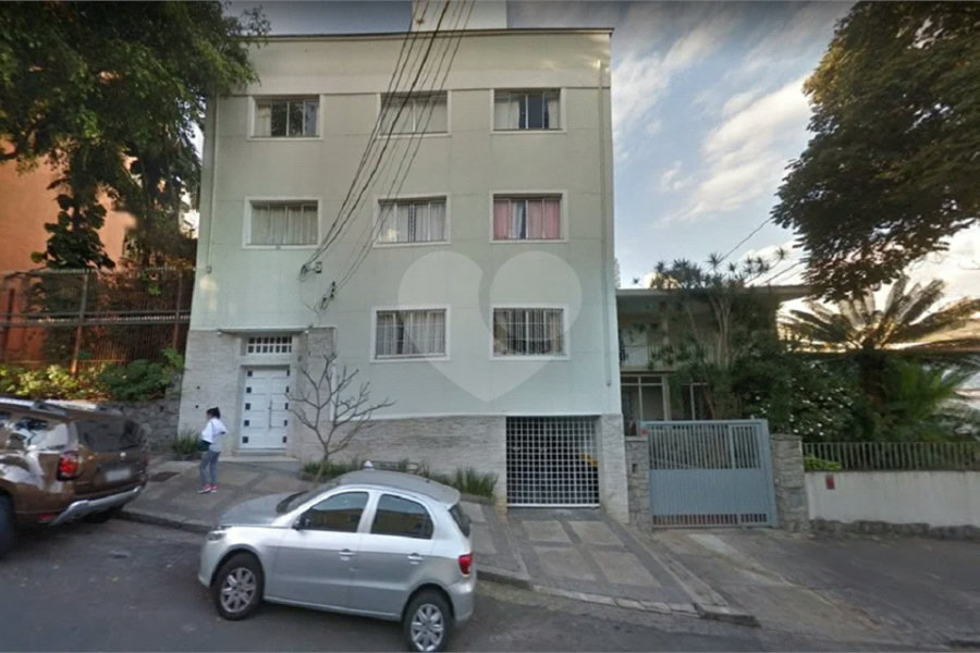 Excelente apartamento duplex a Venda e a 50 metros do Parque da Aclimação. Venha Visitar e Conhecer!