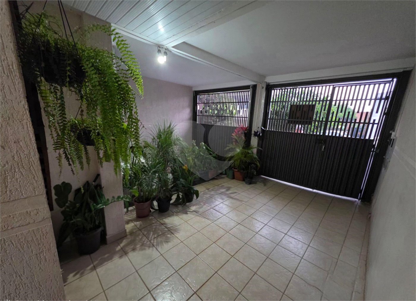 Sobrado 5 quartos.