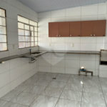 Casa Ampla e Versátil na Vila Marcelino — Excelente Espaço e Pronta para Ocupação Imediata!