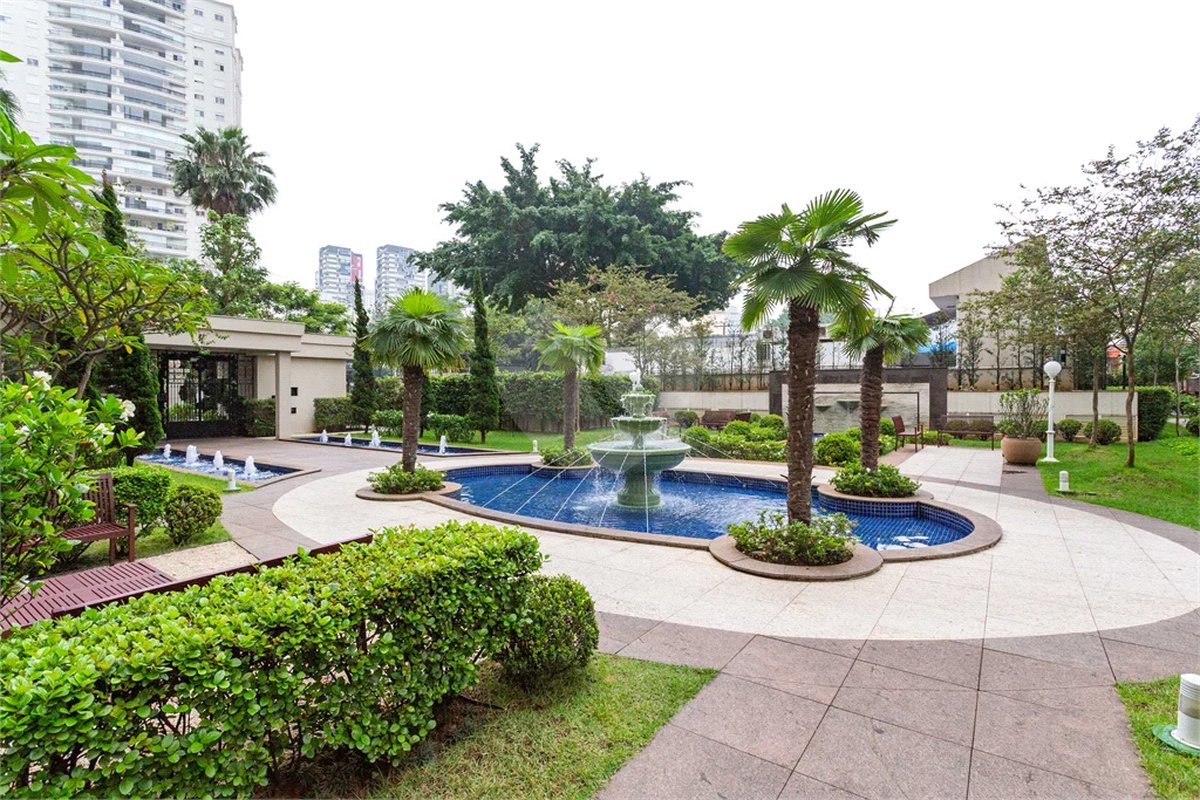Apartamento à venda com 4 suítes em Vila Nova Conceição, São Paulo, SP