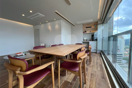 Apartamento de Alto Padrão próximo à Praça Pereira Coutinho