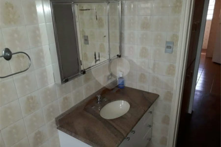 Apartamento para locação na Saúde de 80m² com 2 dormitórios.