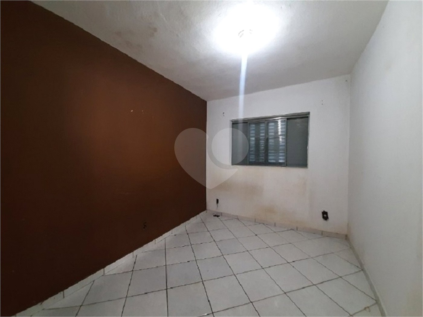 Casa térrea para Jardim Bandeirantes.
