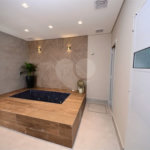 Indaiatuba - Edificio Vila Helvetia - R$ 470,000,00 - Apartamento novo, mobiliado, completo, muito bem conservado e planejado,Localizado no 5° andar, o imóvel oferece uma vista para o estacionamento e a área verde, além de receber sol durante todo o dia, proporcionando ambientes naturalmente ilum