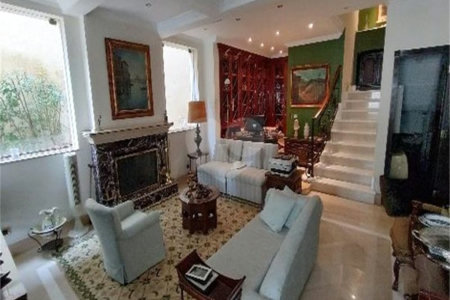 Sobrado de 344m2 à venda com 4 dormitórios no Pacaembu