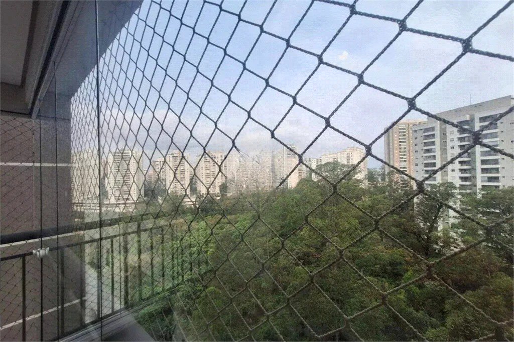 Apartamento à venda com 3 quartos, sendo 1 suíte, em Parque Reboucas, São Paulo, SP