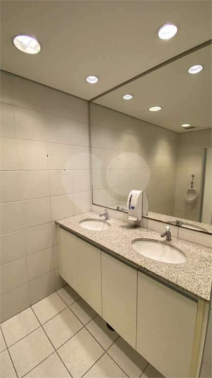 Sala comercial a 4 minutos estação Berrini