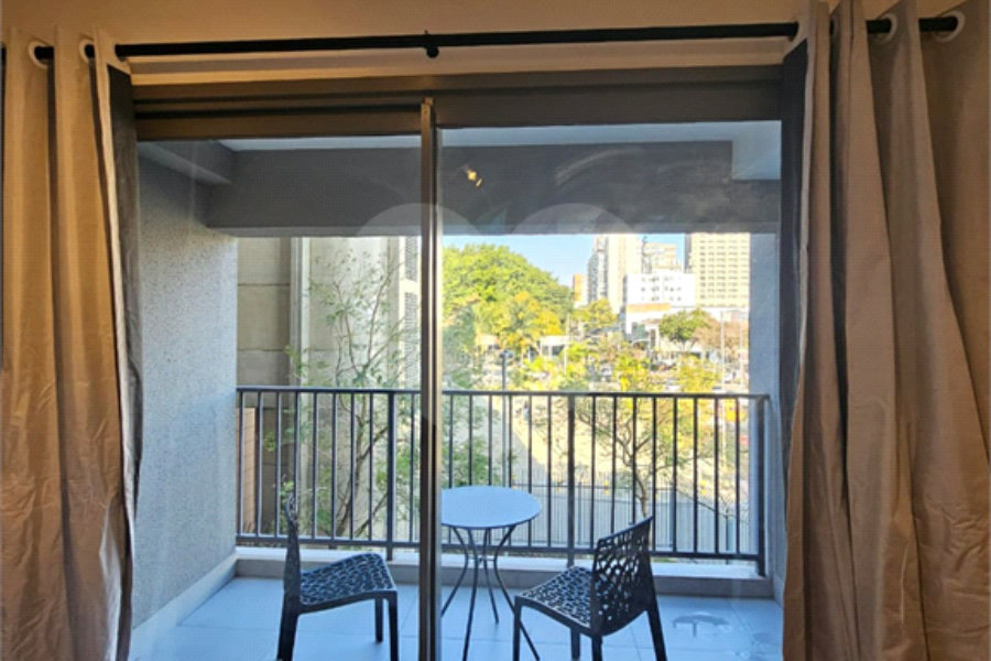 Apartamento à venda com 1 quarto em Moema, São Paulo, SP