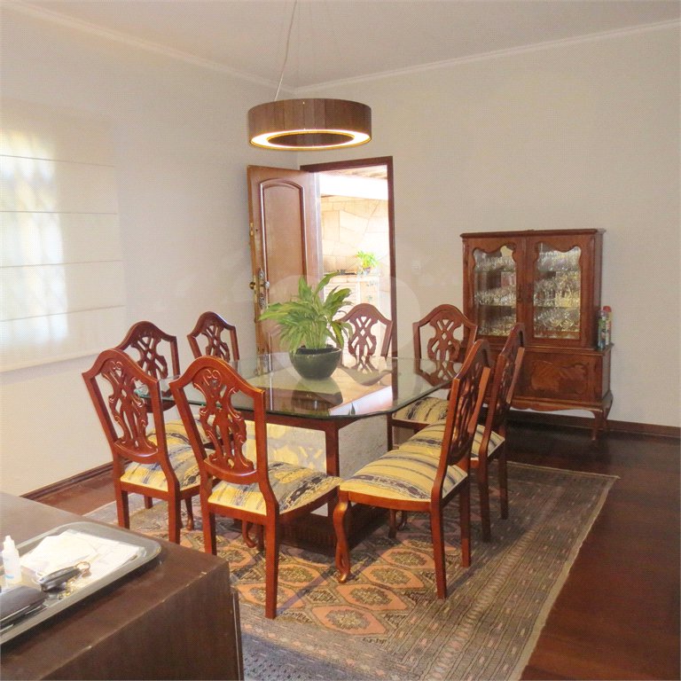 Casa térrea à venda na Saúde c/ 170m2 de construção - 3 Quartos/1 Suíte/4 Vagas na garagem