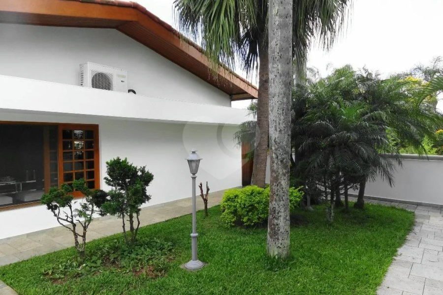 CASA TÉRREA ALTO PADRÃO NO TREMEMBE