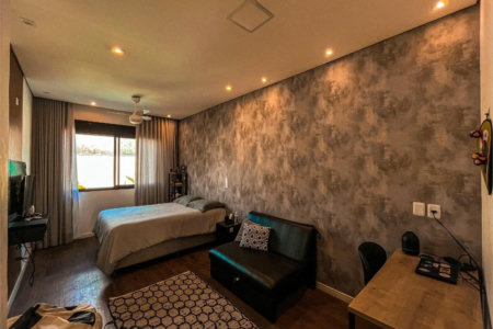 Casa à venda com 4 quartos, sendo 3 suítes, no condomínio Vintage, Cotia - SP
