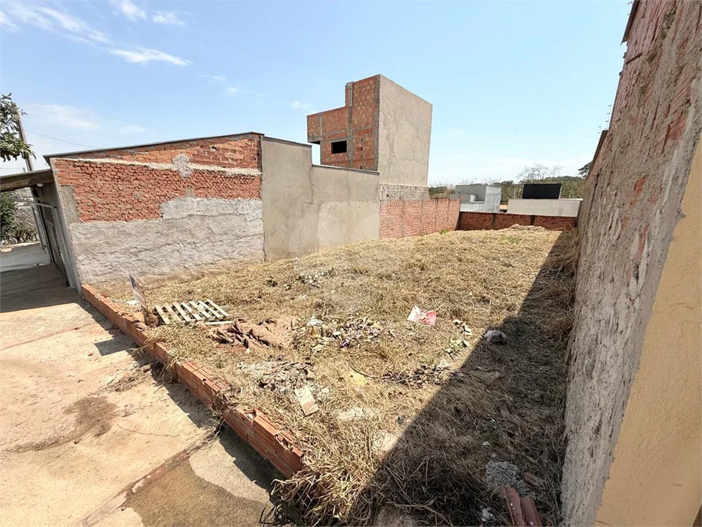 TERRENO À VENDA – CAMPOS DO CONDE
