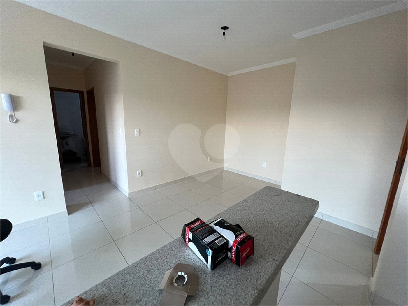 Apartamento no Condomínio Residencial Clarice.