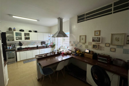 Casa com 4 quartos próxima á Santa Casa