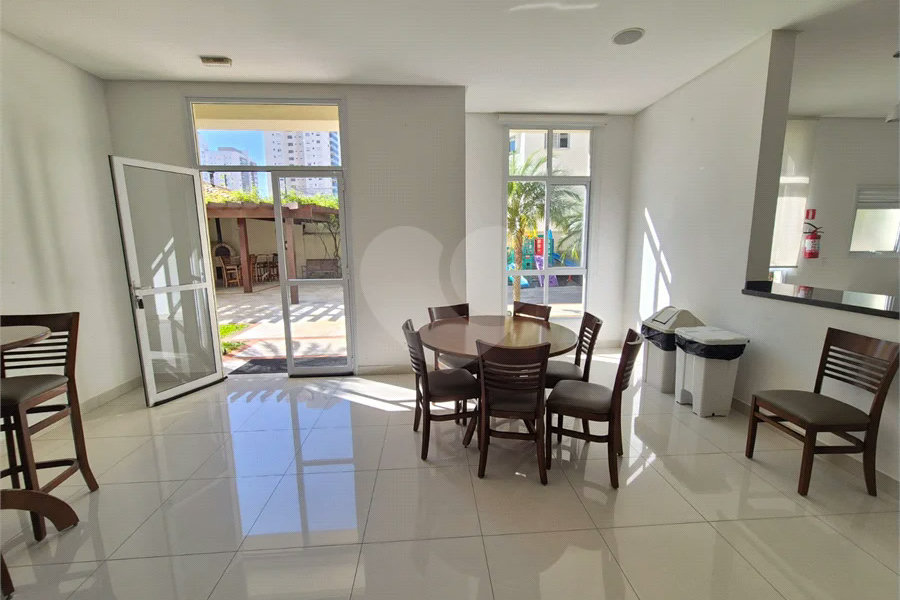 Apartamento Vila Mariana ,2 dormitórios sendo 1 suíte e 2 vagas.