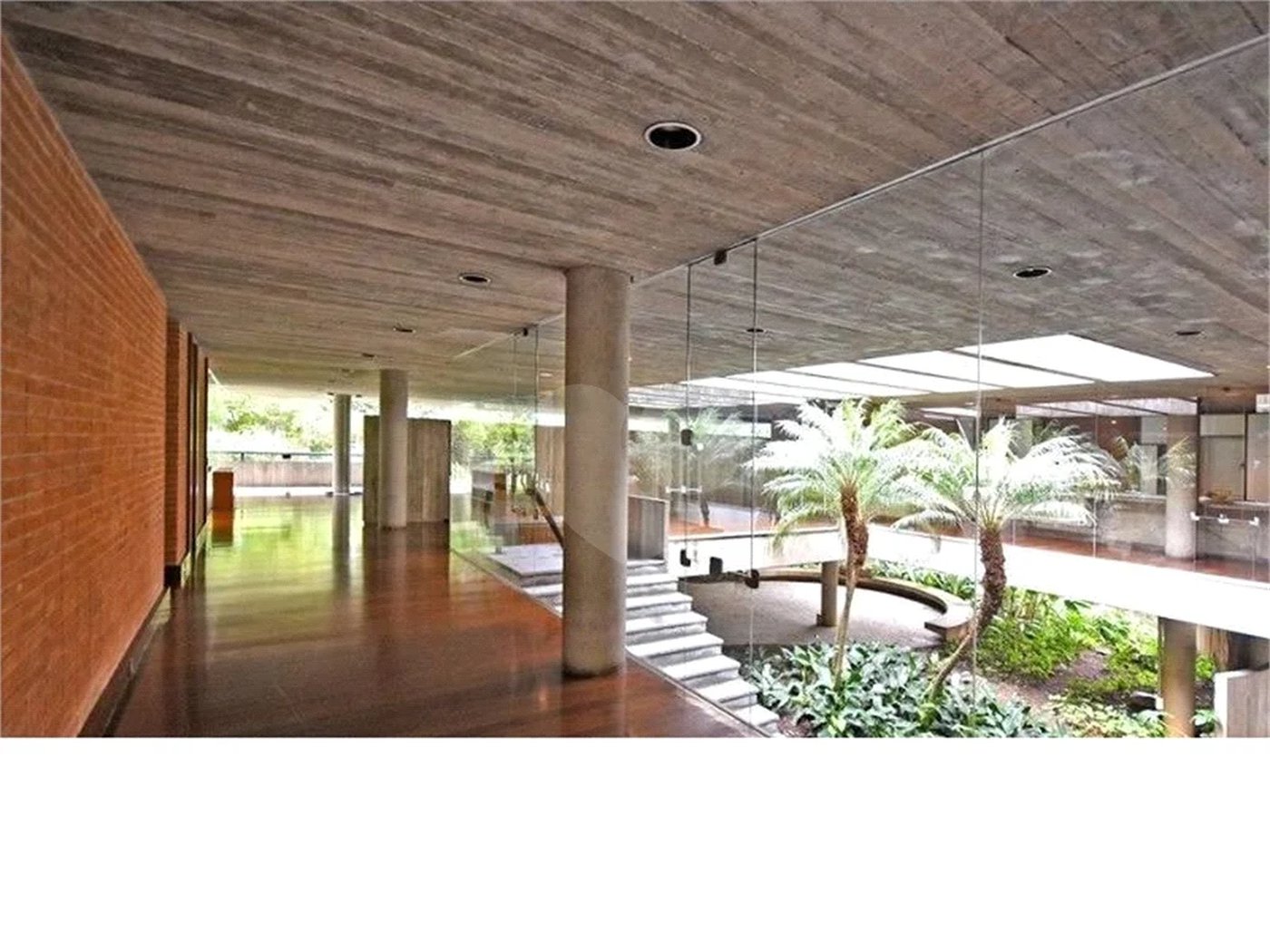 Casa com 976 m² e terreno de 3.100 m², à venda por R$ 16.000.000,00