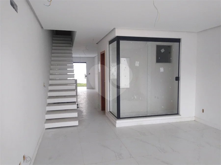 Residência completa com 3 quartos, suíte e área gourmet
