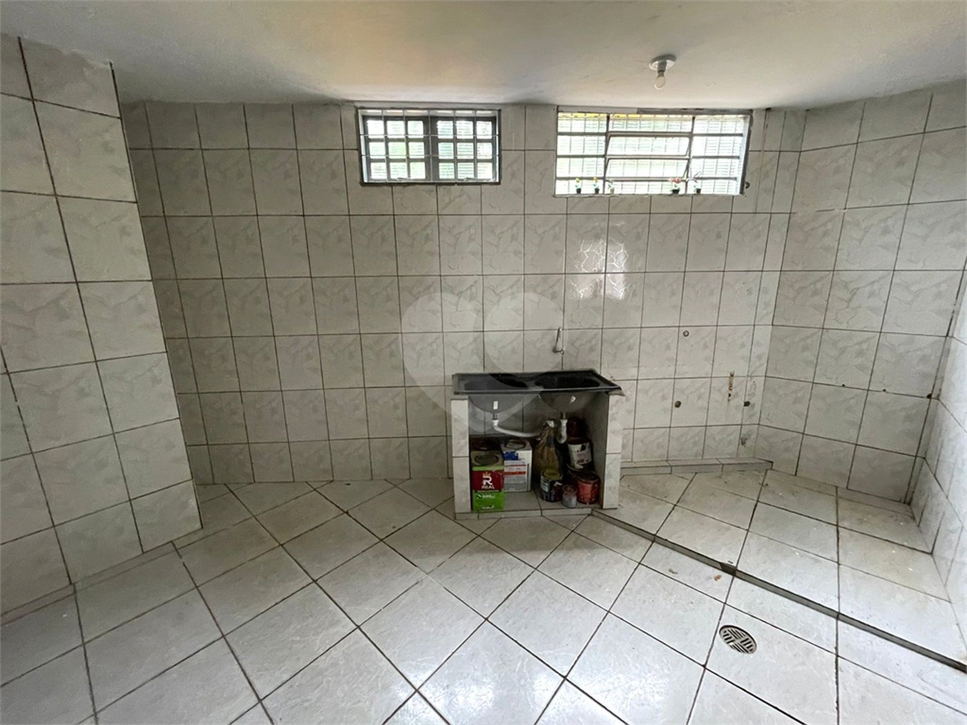 Casa comercio dispondo para venda ou locação no Centro,
