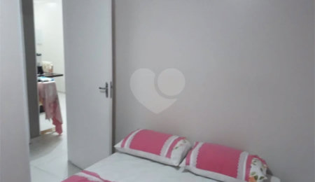 Apartamento à venda com 2 quartos em Vila Paranaguá, São Paulo, SP