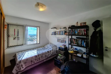 Apartamento de 117m2 com 3 dormitórios e 1 vaga na Vila Mariana