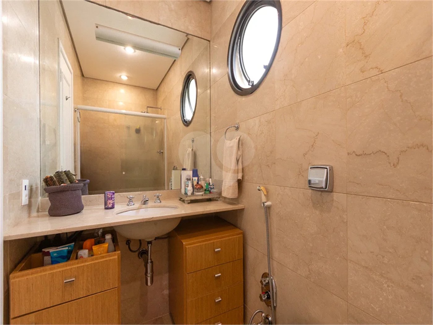 Apartamento de 233 m² à venda em Higienópolis com 4 dormitórios.