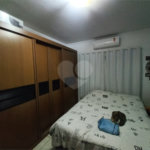 Casa térrea com 2 dormitórios.